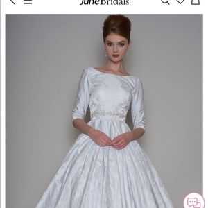 Wedding dress.. tea length.. ivory.. brand new